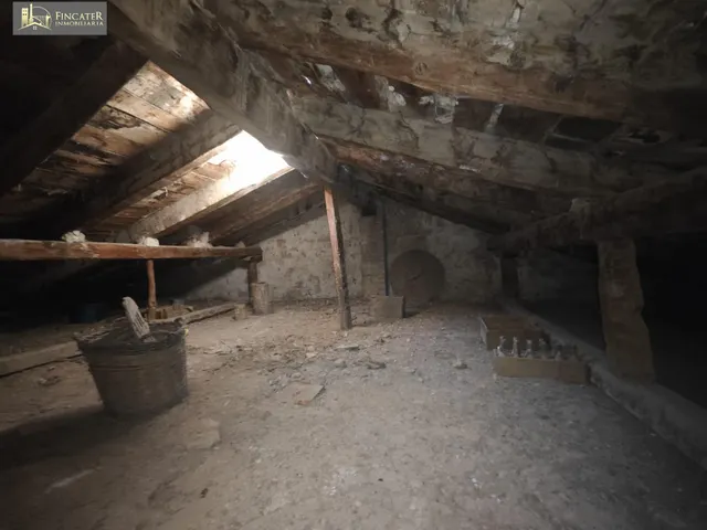 CASA EN CELLA — 41