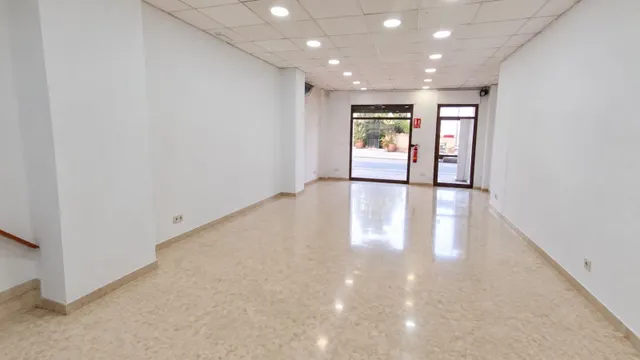 Local comercial de 482 m2 en alquiler junto al mercado de ruzafa – ideal para supermercado — 8