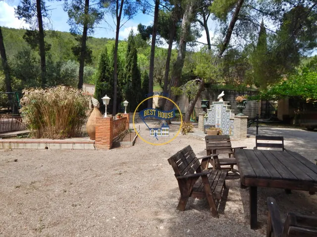 EXCLUSIVA VILLA EN COCENTAINA CON GRAN PARCELA Y BONITA PISCINA. — 47