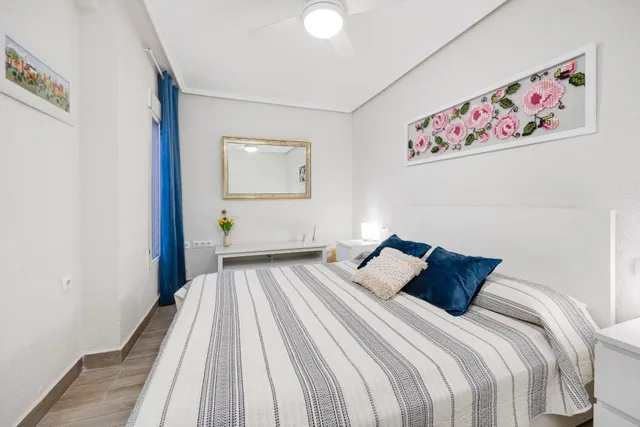 Elegante Propiedad Doble con Vistas al Campo y Acabados de Lujo — 42