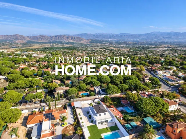 Chalet independiente de diseño moderno con 5 dormitorios, piscina, gran parcela y vistas despejadas en Pinos de Alhaurín — 16