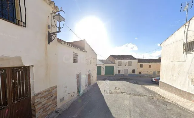 SE VENDE piso OKUPA en C CALLE JACINTO BENAVENTE - foto 4