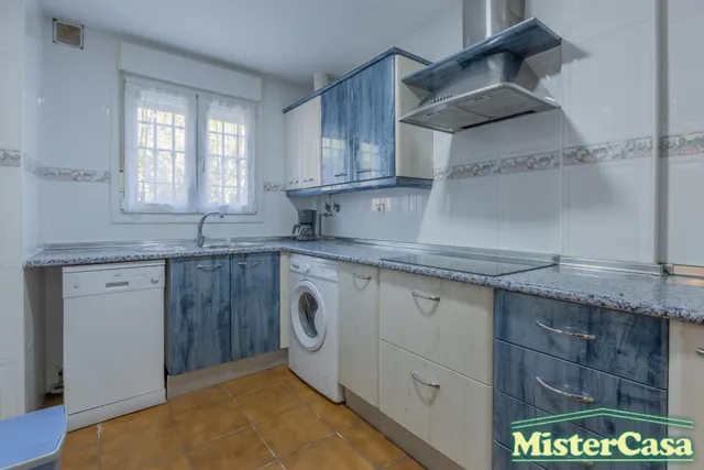 Exclusiva !!casa adosada en esquina con patio privado, piscina y aparcamiento propio en costa ballena, Rota — 18