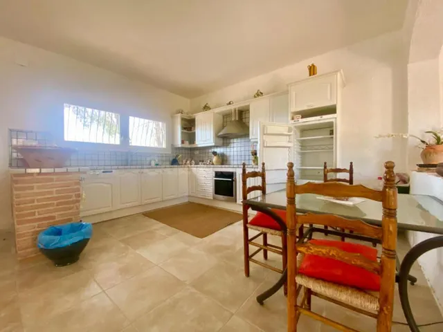 Exclusiva finca con masía, hotel, bodegas y 83 ha de terreno en el Priorat — 13