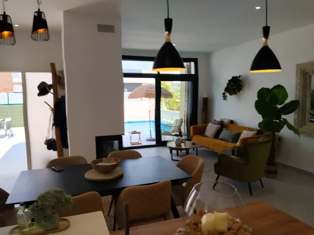 Gran oportunidad en Daya Nueva – villa independiente con piscina privada — 8