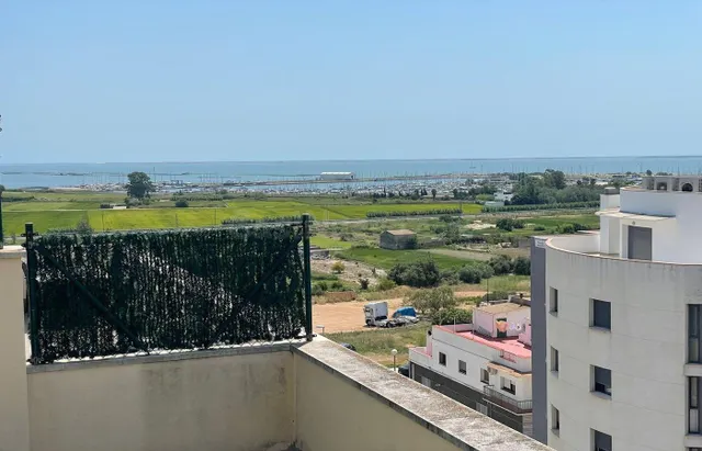 DISFRUTA DE ESTE ÁTICO CON PISCINA PRIVADA , CON VISTAS A LA - foto 3