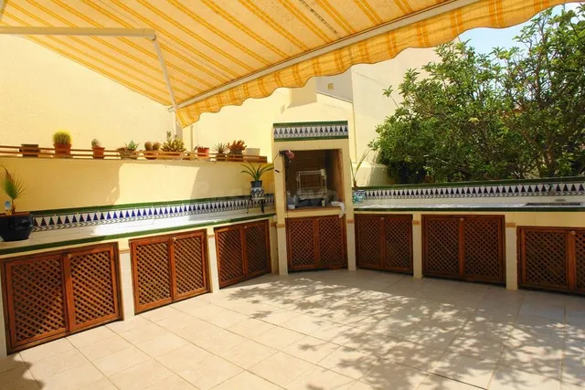 Chalet independiente en la mejor zona residencial de Vera. - foto 4