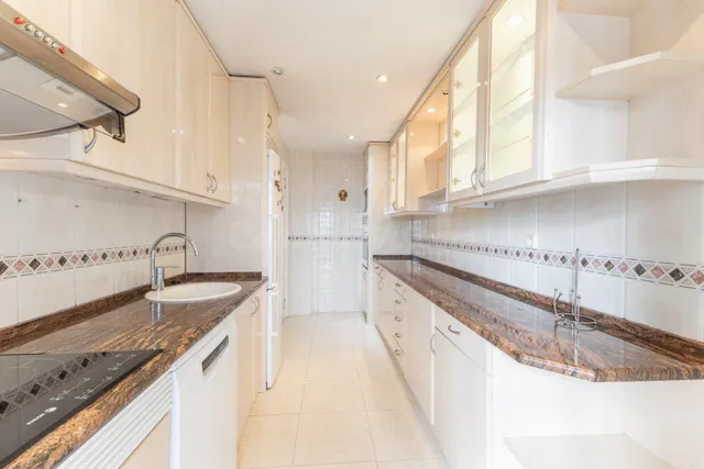 VIVIENDA ALQUILADA CON INQUILINOS SOLVENTES, NO SE PUEDE VIS - foto 3