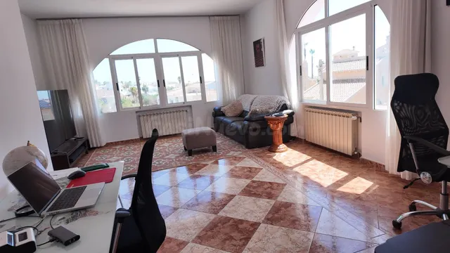 Villa de inversión con dos viviendas independientes y terreno adicional en Blue Lagoon- Villamartin — 16