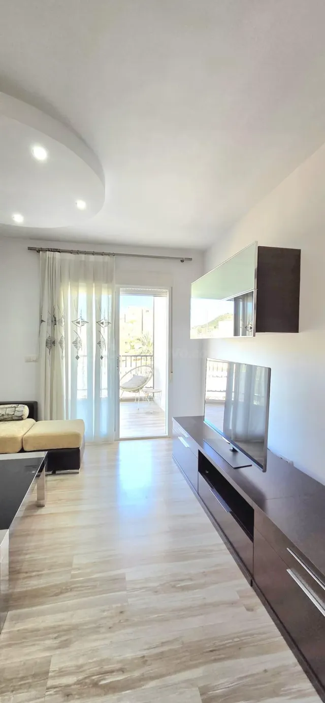 AMPLITUD, COMODIDAD Y UNA EXCELENTE UBICACIÓN EN MAZARRÓN — 4