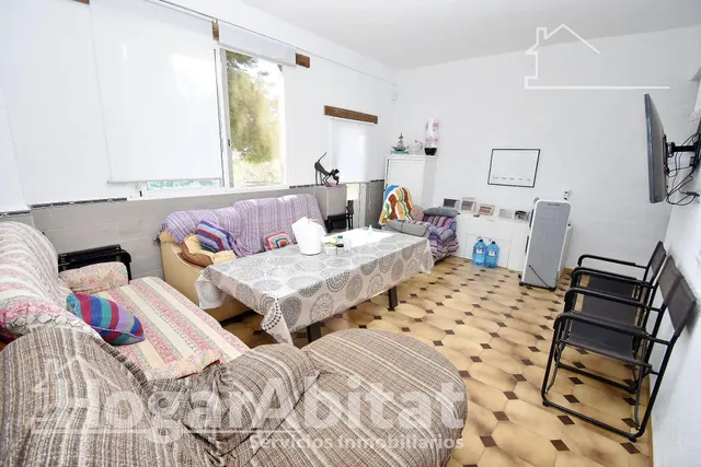 ¡chalet con piscina, zona de aparcamiento, placas solares y gran parcela! — 37