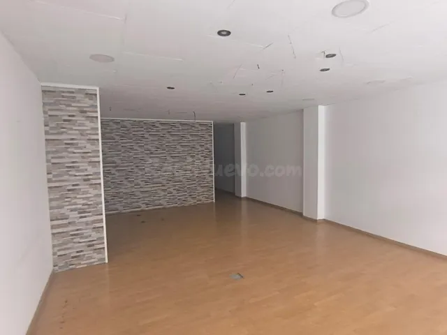 LOCAL COMERCIAL EN ALQUILER - foto 3