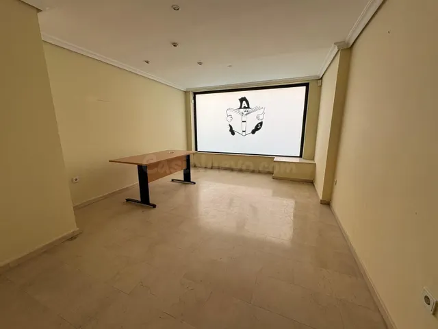 LOCAL COMERCIAL – AMPLITUD Y MÚLTIPLES POSIBILIDADES - foto 4