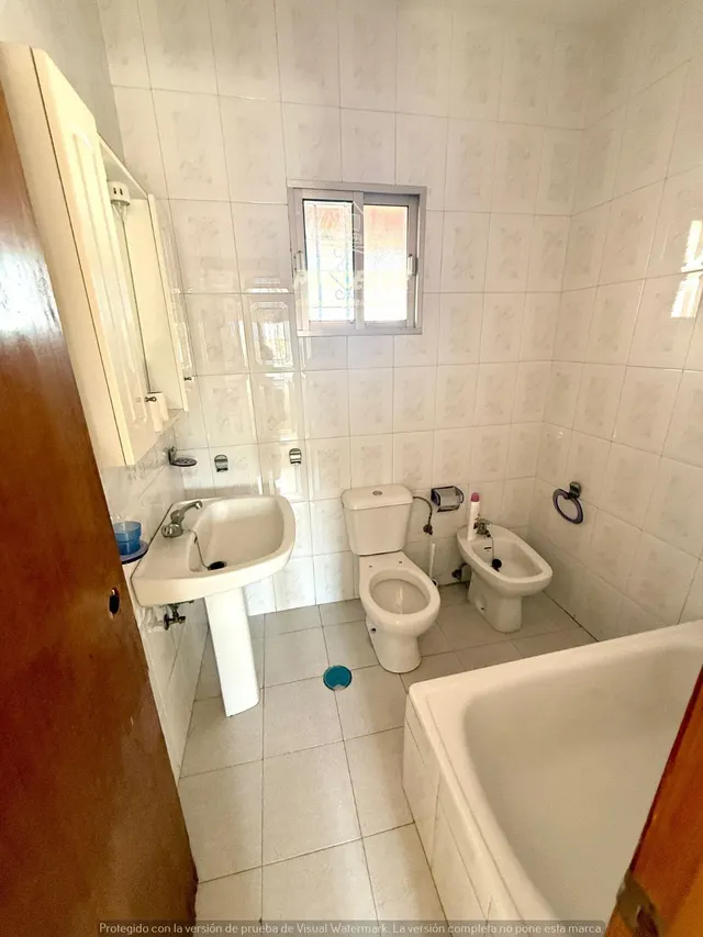 ZONA HIGUERON -Oportunidad única en el corazón del barrio! Casa + negocio en venta — 32