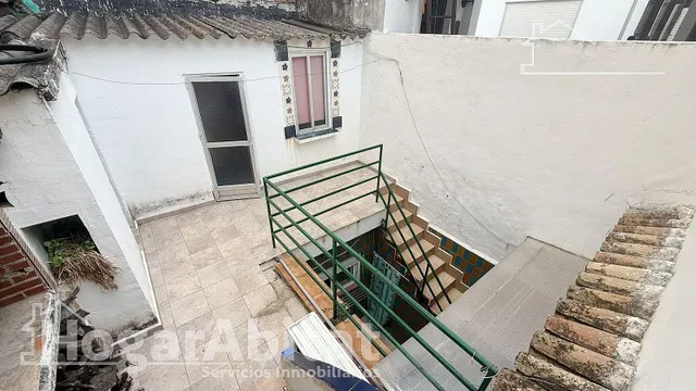 ¡Cerca del puerto! Casa espaciosa y semireformada con gran terraza, toda amueblada — 15