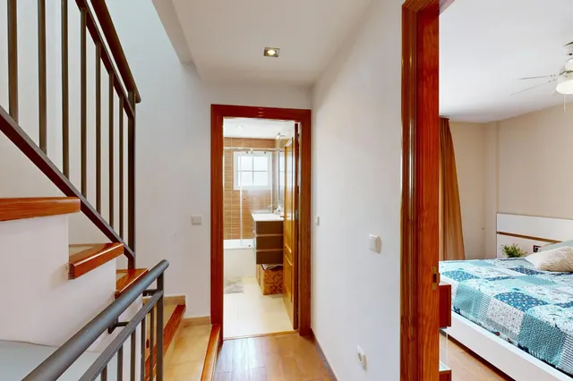 DUPLEX EN ROCHE — 49