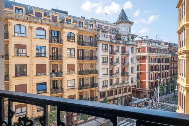 GROS. SE VENDE NUDA PROPIEDAD — 14