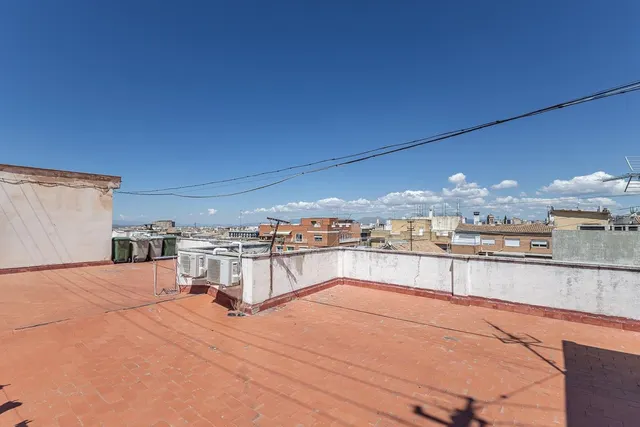 Magnífico piso con plaza de garaje junto a Catedral. — 24