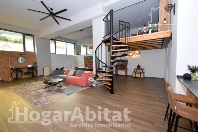¡OPORTUNIDAD! ESTUDIO TIPO LOFT REFORMADO Y MUY AMPLIO