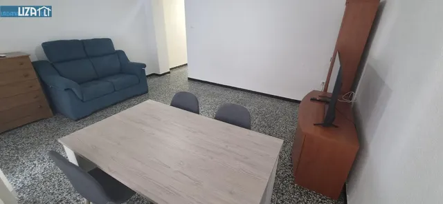 Amplio Piso en Excelente Ubicación — 21