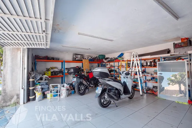 Casa a quatre vents amb gran terrassa i garatge per a 2 cotxes — 34