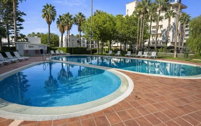 Amplio Apartamento en Albir con Terraza y Piscina a Pocos Pasos del Mar — 21