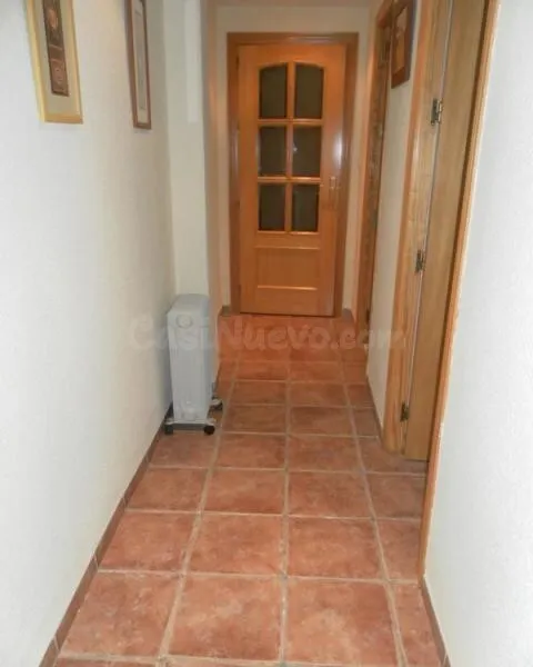Piso reformado en zona de Santa Marina amueblado!!! - foto 5