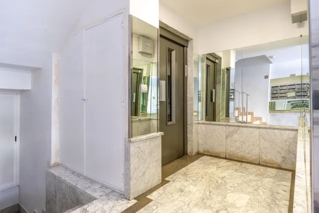 VENTA DE CÉNTRICO PISO EN ACERA DEL CASINO (CENTRO) - GRANADA — 38