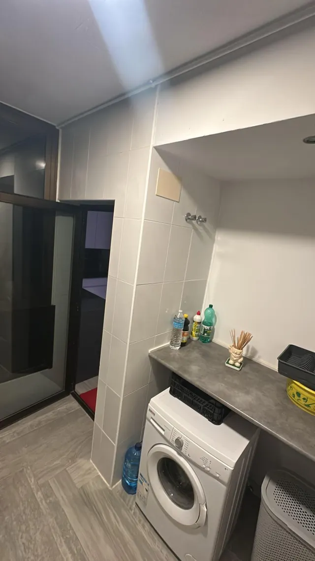 Alquiler todo el año, Apart. 1 dorm. de 90 m2, salón amplio y cocina con isla, reformado, vistas mar — 31