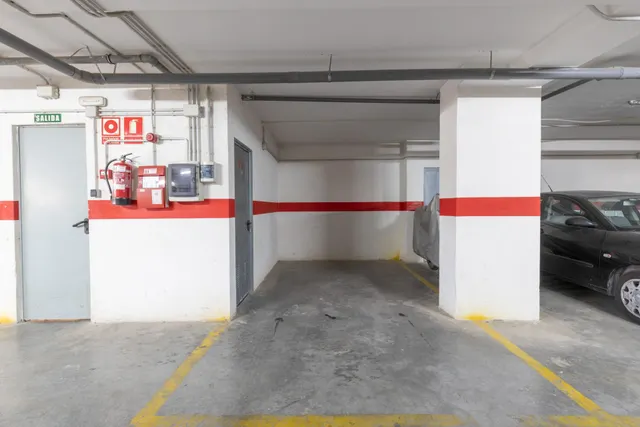 PISO PRECIOSO EN LAS GABIAS CERCA DE LA PARADA DE METRO — 29