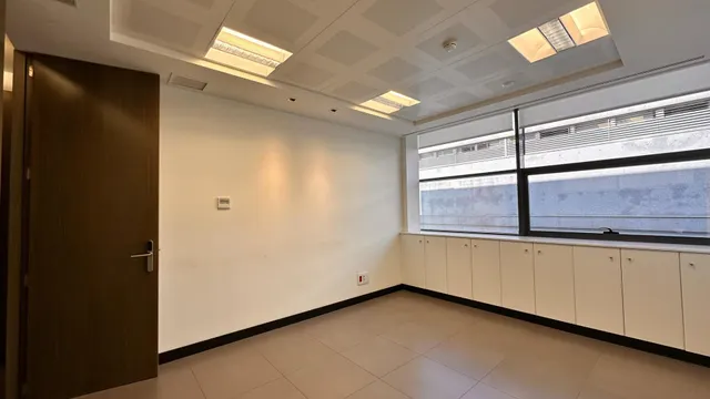 Oficina 1700m² en alquiler - Villaviciosa de Odón — 38