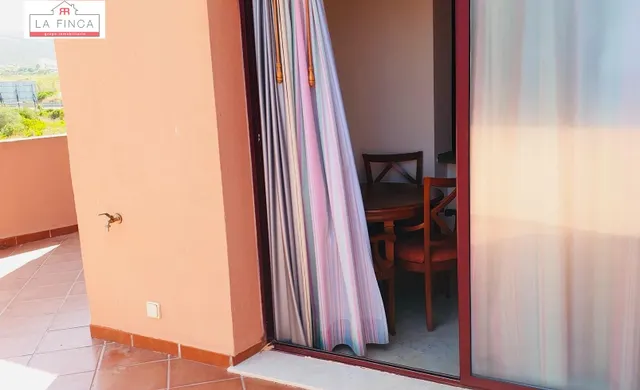 Increíble apartamento frente a la playa con parking, piscina y zona de spa — 6