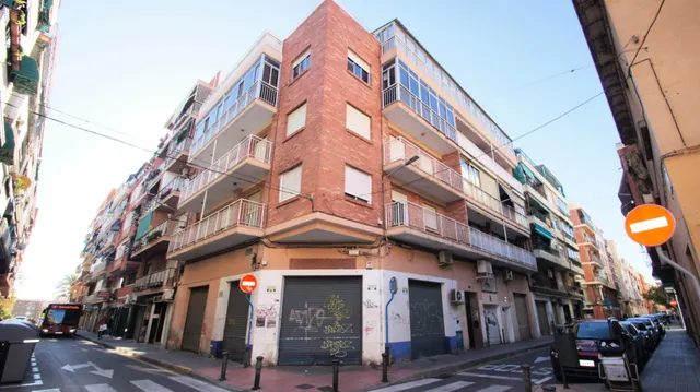 LOCAL + LOFT EN EL BARRIO DEL PLA — 27
