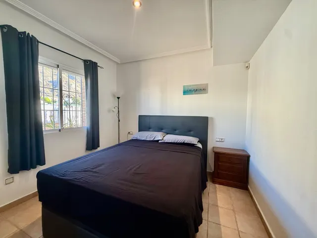 Espectacular villa independiente con piscina privada — 36