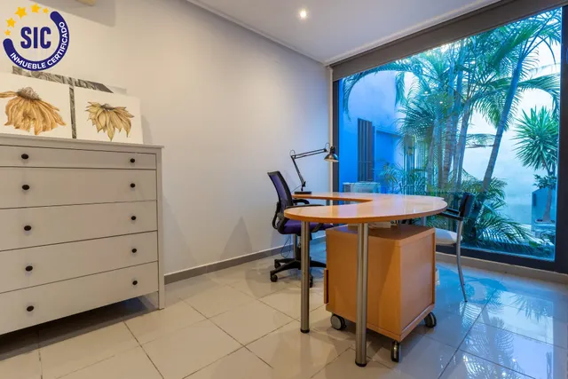 Exclusiva casa en calle Alacuás: espacio, diseño y máximo confort — 6