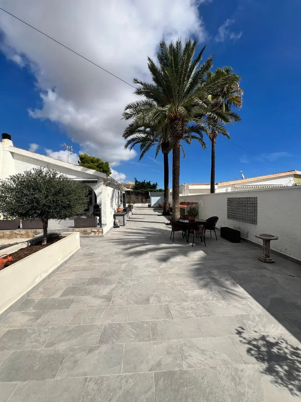 Casa reformada con terraza, Alicante, Torrevieja. 3 habitaciones, 74 m2, 1 kilómetro del mar