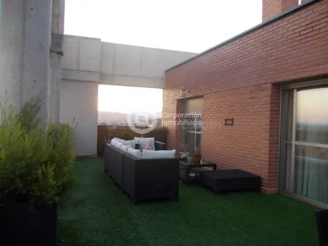 Ático con cuatro dormitorios, garaje y terraza de 150m2 en z - foto 2