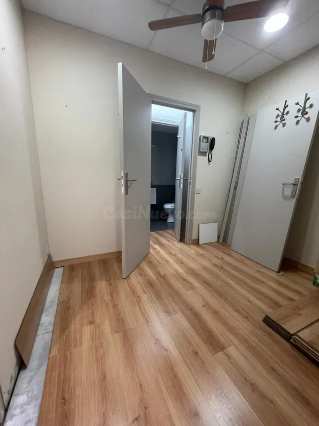 Local comercial 2 habitaciones 26m² en venta - Eixample - foto 2