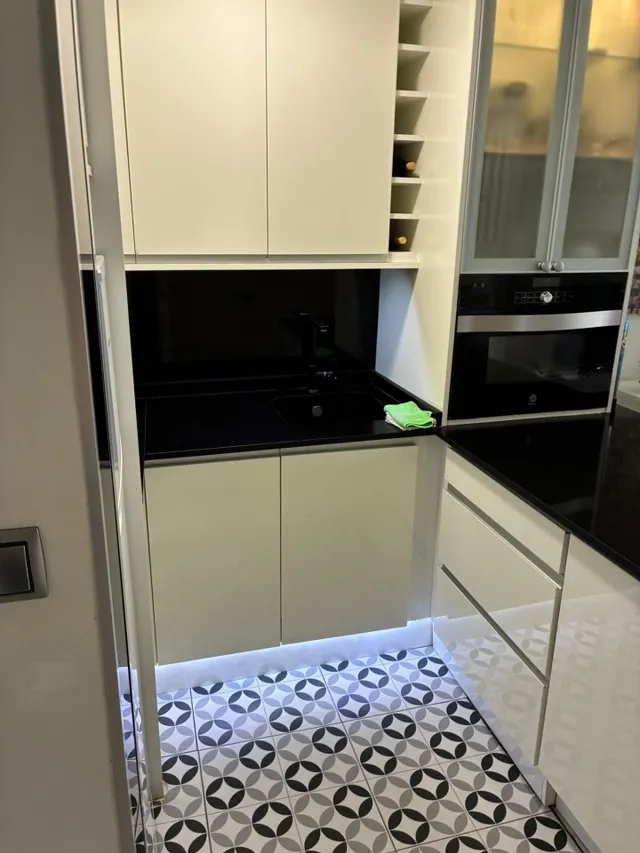 Moderno Apartamento Reformado en Rincon de Loix, Benidorm — 10