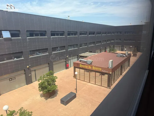 Exclusiva Oficina en Alquiler en el Centro de Negocios SUR - - foto 4