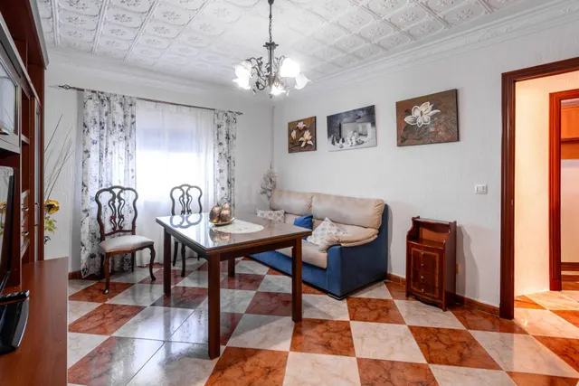 CASA DE UNA PLANTA EN BDA LA MILAGROSA — 3