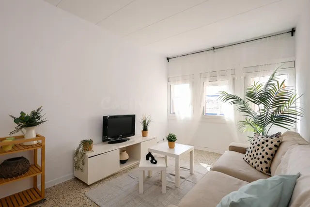 Piso en Venta en La Marina del Port - Oportunidad Única por €249,000 — 4