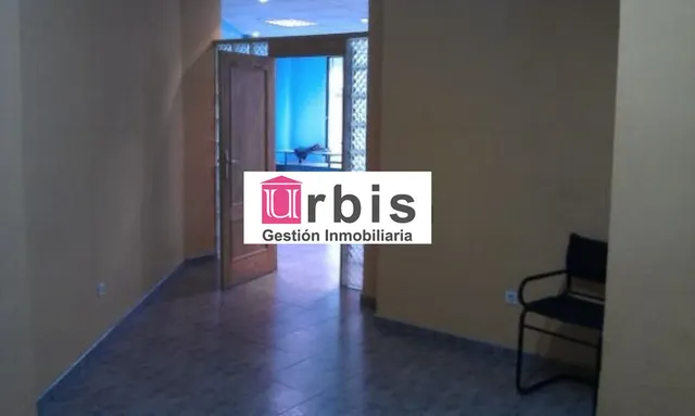 Urbis te ofrece un local comercial en venta en zona Delicias, Salamanca. — 5