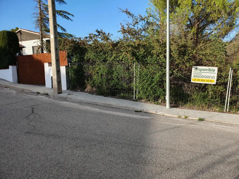 SOLAR EN VENDA AL POBLE DE CARME