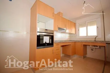 ¡A ESTRENAR! EN PRIMERA LÍNEA DE PLAYA, CON VISTAS AL MAR, PISCINA Y PARKING OPCIONAL — 10