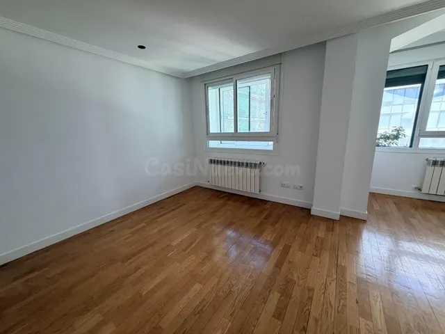 Piso 3 habitaciones 136m² en alquiler - Chamartin - foto 2