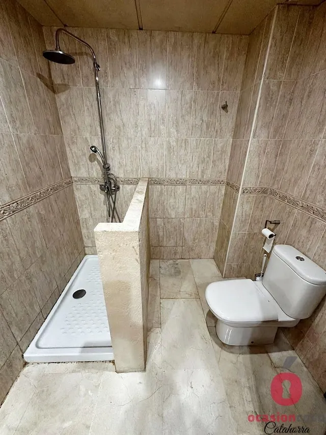 Casa del año 2005 - buen estado de conservación - zona media campo de la verdad — 17
