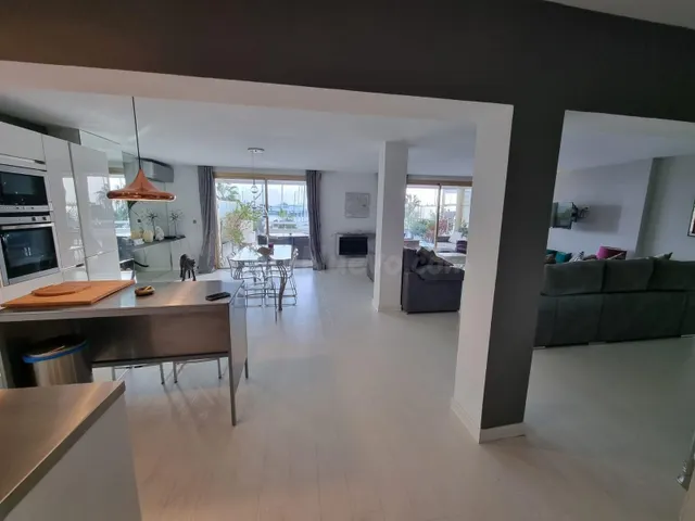 Impresionante Apartamento de Diseño Alquiler Temporada hasta 8 meses Paseo Marítimo primera línea de mar — 5