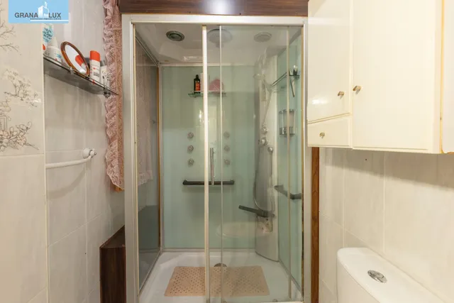 Amplia casa con espectaculares vistas a Sierra Nevada — 11