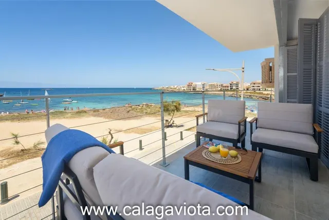Apartamento con vistas al mar en Colonia Sant Jordi - foto 2